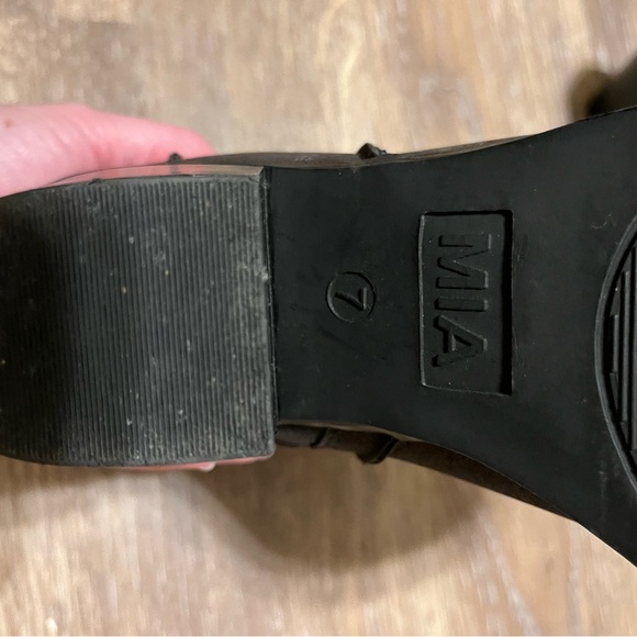 MIA Black Ankle Booties - Picture 3 of 3